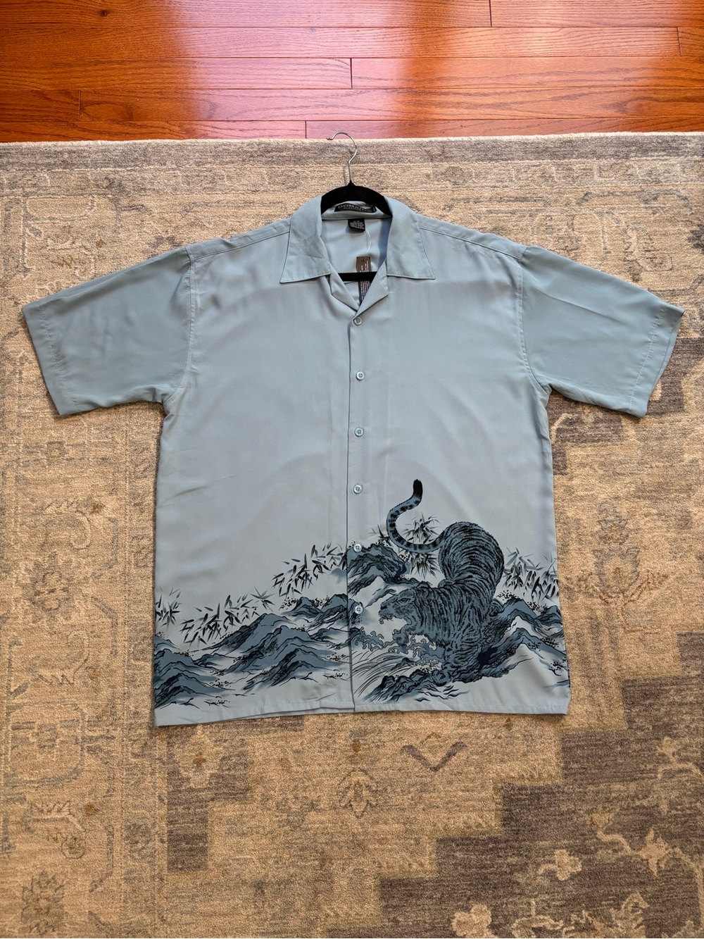 NWT Men's Domani Tiger Print Light Blue Short-Sleeve Button Up Shirt in M